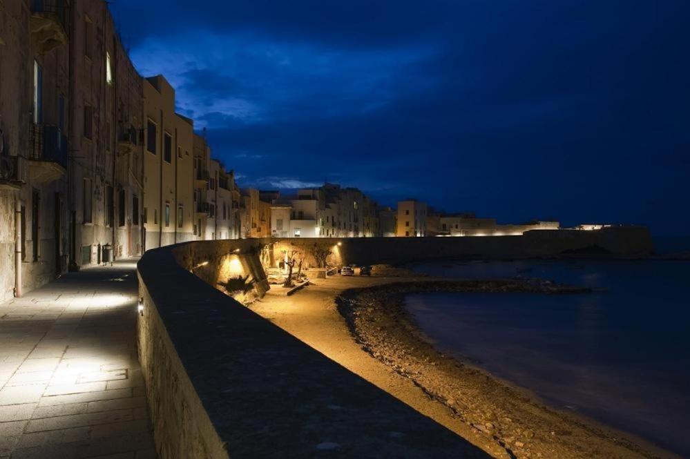 Casa Vacanze Ulisse Trapani Eksteriør billede