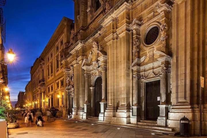 Casa Vacanze Ulisse Trapani Eksteriør billede