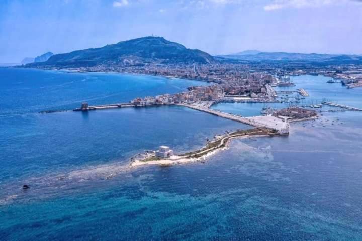 Casa Vacanze Ulisse Trapani Eksteriør billede